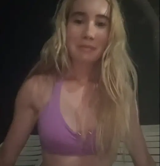 shaking boobs