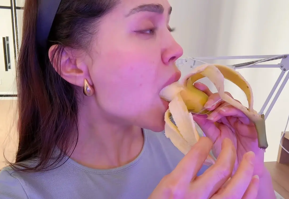 Deepthroat banana