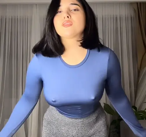 shaking boobs
