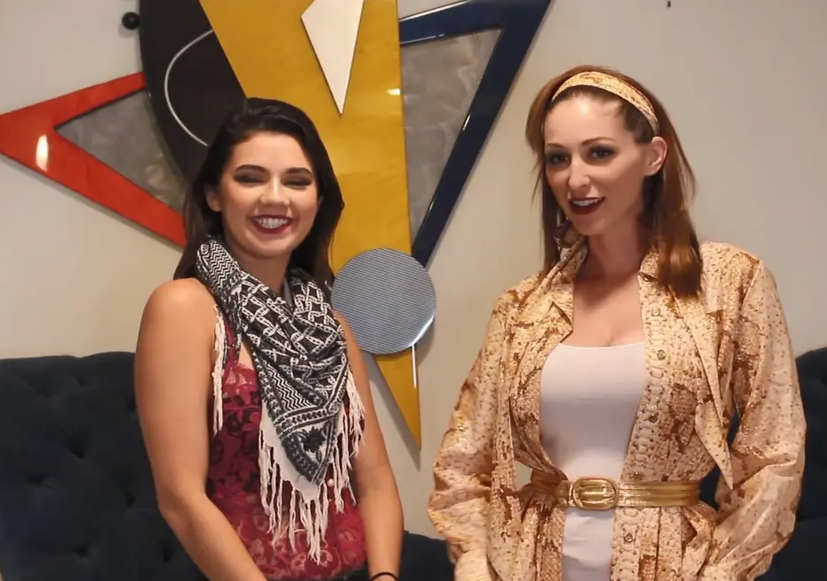 Miss Carlotta Champagne's Swap Meet adventures and Vintage try on haul with Dare Taylor