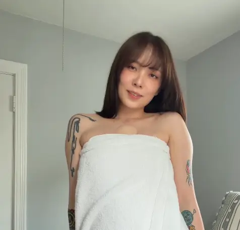 yuna teasing and dildo play