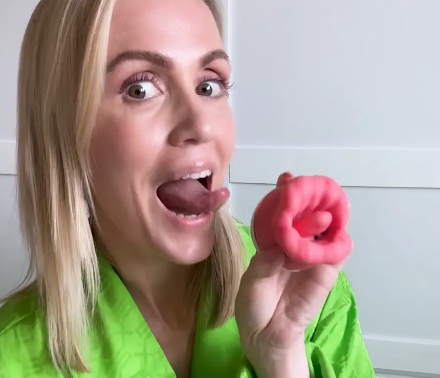 Tongue Vibrator Review - w/ Orgasm!