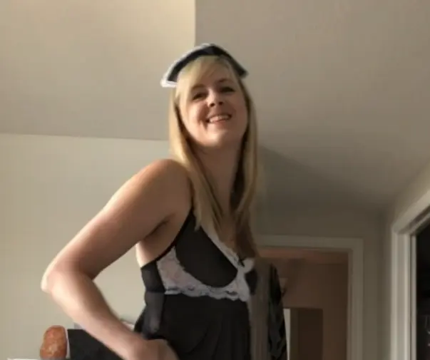 Elizabeth88 2 Footjobs